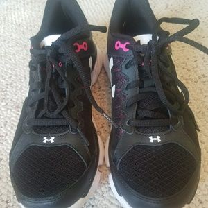 NWOT Womens Under Armour Shoes